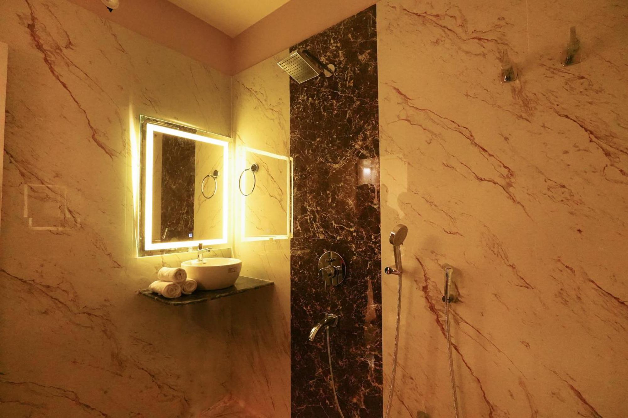 Hotel Rj Patna  Luaran gambar